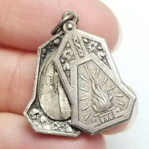 Vintage Sancta Francisca Xavier Cabrini Sliding Silver Tone Slide Opening Charm